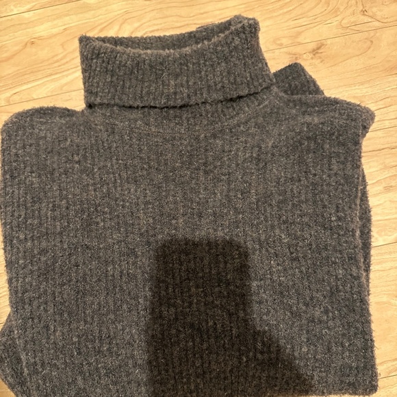 Giorgio Armani Le Collezioni Sweater - Picture 3 of 8